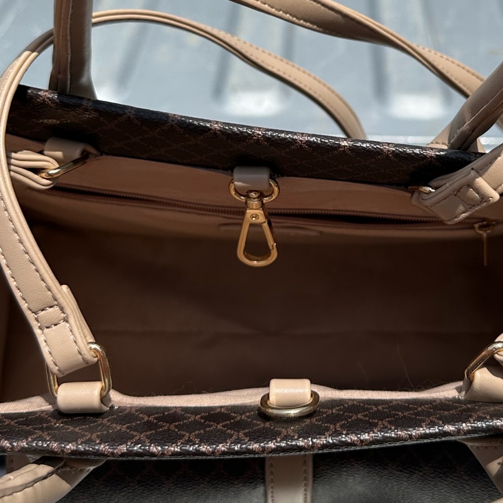 Purse - Picture 5 of 10